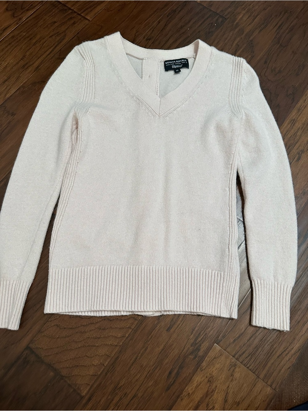 Banana Republic Pale Blush V-Neck Sweater